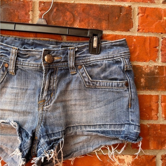 X2 Quality Denim Womens 8 Blue Cut Off Jean Cheeky BootyShorts - Picture 3 of 11